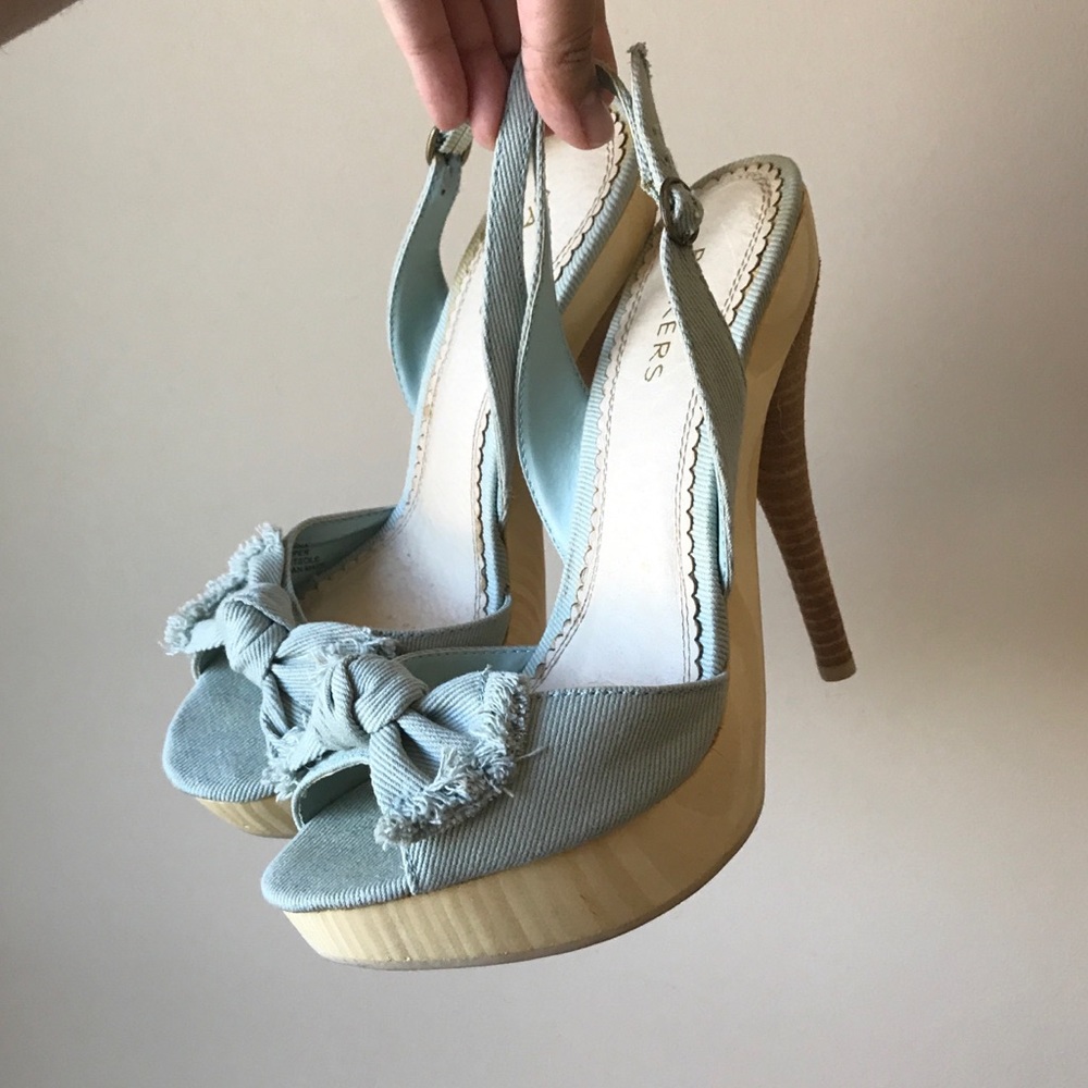 Baby Blue Bow-Tie Stilettos